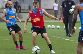 Rgis e Carlos durante treino desta quinta-feira no CT Joaquim Grava