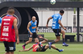 Rgis e Joo Victor durante treino desta quinta-feira no CT Joaquim Grava