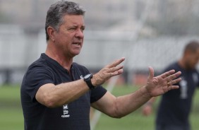 Walmir Cruz durante treino desta quinta-feira no CT Joaquim Grava