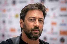 Duílio Monteiro chegando à Arena Corinthians para duelo contra o Bahia, pelo Brasileirão
