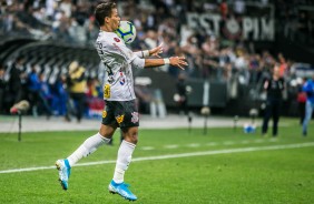 Garoto Pedrinho no jogo contra o Bahia, pelo returno do Campeonato Brasileiro, na Arena Corinthians