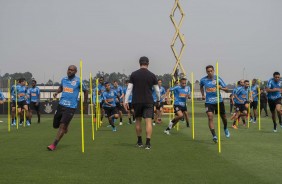 Love, Pedrinho e companheiros no ltimo treino antes do jogo contra o Bahia