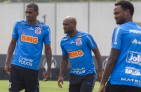 Marllon e Love no ltimo treino antes do jogo contra o Bahia, pelo returno do Brasileiro