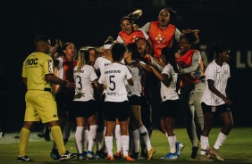 Meninas do Corinthians Feminino durante goleada por 4 a 0 sobre a Ferroviria