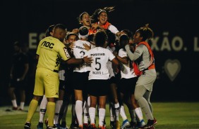 Meninas do Feminino durante goleada pelo Paulista da categoria