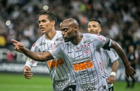 Vagner Love abriu o placar para o Corinthians, contra o Bahia