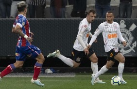 Carlos e Janderson na vitria sobre o Bahia, pelo Brasileiro, na Arena Corinthians