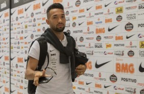 Clayson chega  Arena Corinthians para duelo contra o Bahia, pelo Brasileiro