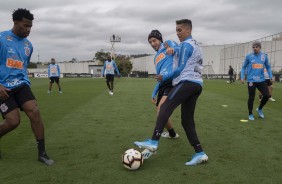 Gil, Pedrinho e companheiros no primeiro treino preparatória para duelo contra o Del Valle