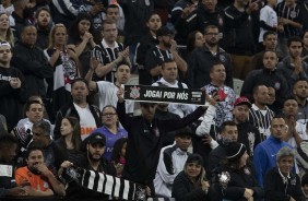 Torcida do Corinthians na vitria sobre o Bahia, pelo Brasileiro, na Arena