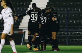 Meninas do Corinthians durante jogo contra a Ferroviria, pela semifinal do Paulista Feminino