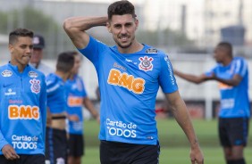 Danilo Avelar no primeiro treino aps eliminao na Sul-Americana