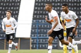 Igor comemora seu gol contra o Novorizontino, pelo Paulista Sub-20