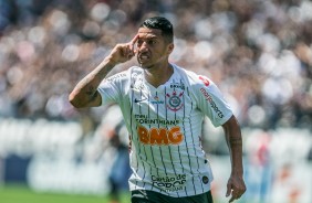 Ralf comemora seu gol contra o Vasco, na Arena Corinthians, pelo Brasileiro