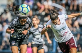 Atacante Victria durante final contra a Ferroviria, pelo Brasileiro Feminino