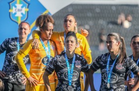 Jogadoras do Corinthians receberam medalha de vice do Brasileirão Feminino