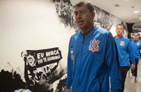 Carille chega  Arena Corinthians para duelo contra o Vasco, pelo Brasileiro