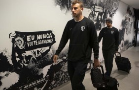 Carlos Augusto chega  Arena Corinthians para duelo contra o Vasco, pelo Brasileiro