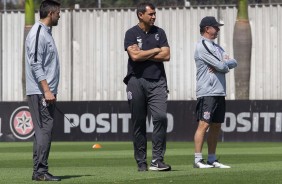 Cuca, Carille e Walmir Cruz durante treino desta segunda-feira no CT Joaquim Grava