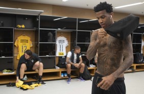 Gil no vestiário da Arena Corinthians antes de enfrentar o Vasco, pelo Brasileirão
