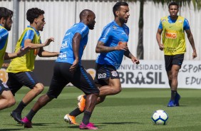 Love, Michel e companhia durante treino desta segunda-feira no CT Joaquim Grava