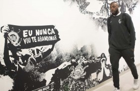 Manoel chega  Arena Corinthians para duelo contra o Vasco, pelo Brasileiro