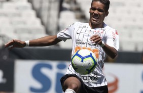 Pedrinho durante partida contra o Vasco, pelo Brasileirão, na Arena, em Itaquera