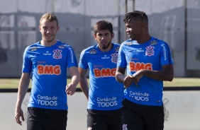 Carlos Augusto, Bruno Mndez e Matheus Jesus no ltimo treino antes do jogo contar a Chapecoense, pe