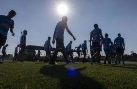 Elenco corinthiano no ltimo treino antes do jogo contar a Chapecoense, pelo Brasileiro