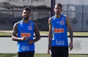 Michel e João Victor no último treino antes do jogo contar a Chapecoense, pelo Brasileirão