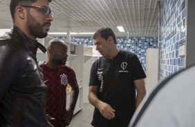 Vilson, Love e Carille no vestiário da Arena do Grêmio, pelo Campeonato Brasileiro