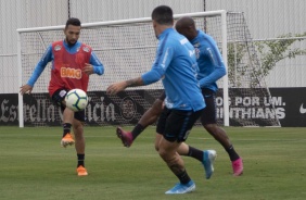 Clayson no treinamento desta segunda no CT Joaquim Grava