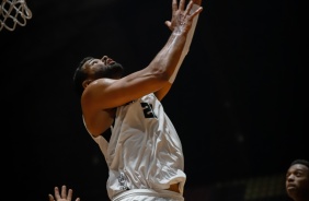 Corinthians vence Mogi por 67 a 59 e est na final do Paulista de Basquete