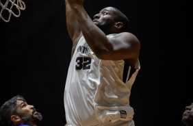 Corinthians vence Mogi por 67 a 59 e est na final do Paulista de Basquete