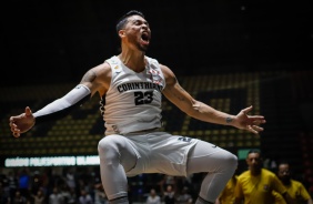 Corinthians vence Mogi por 67 a 59 e est na final do Paulista de Basquete