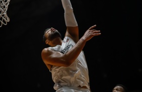 Corinthians vence Mogi por 67 a 59 e est na final do Paulista de Basquete