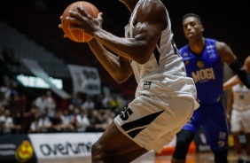 Corinthians vence Mogi por 67 a 59 e est na final do Paulista de Basquete