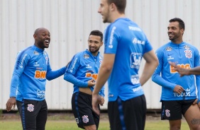 Love, Clayson e Michel no treinamento desta segunda-feira no CT Joaquim Grava