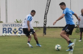 Sornoza e Avelar no treinamento desta segunda-feira no CT Joaquim Grava