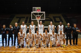 Corinthians supera Las nimas e garante a liderana do grupo B na Sul-Americana de basquete