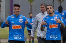 Roni e Gabriel no último treino antes de enfrentar o Athletico-PR, pelo Brasileirão