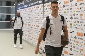 Avelar chega  Arena Corinthians para jogo contra o Athletico-PR, pelo Brasileiro