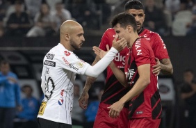 Meia Rgis durante partida contra o Athletico-PR, pelo Brasileiro, na Arena Corinthians