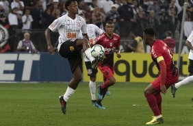 Ren Jr durante partida contra o Athletico-PR, pelo Brasileiro, na Arena Corinthians