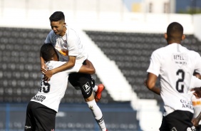 Adson marcou para o Corinthians diante o Guarani, pelo Paulista Sub-20