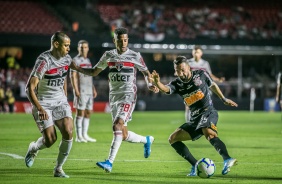 Atacante Clayson durante Majestoso deste domingo, no Morumbi, pelo Brasileiro