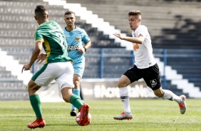 Lucas Piton durante jogo contra o Guarani pelo Campeonato Paulista Sub-20