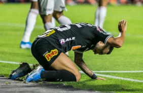 Meia-atacante Clayson durante Majestoso deste domingo, no Morumbi, pelo Brasileirão