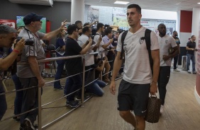 Avelar chega ao Morumbi para jogo contra o So Paulo, pelo Campeonato Brasileiro