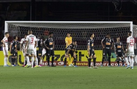 Cssio e companheiros durante derrota para o So Paulo, pelo Brasileiro, no Morumbi